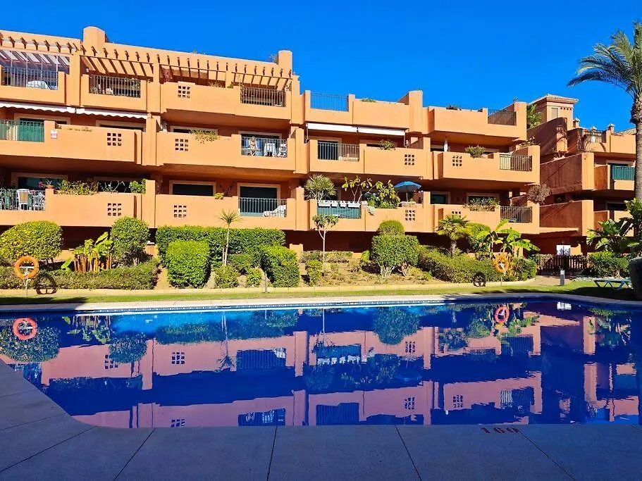 Marbella Retreat: Private Pool & Frontline Golf Apartment